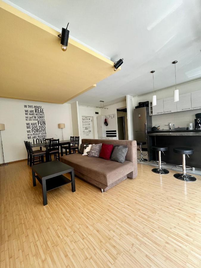 Alpha Apartment Брашов Екстериор снимка